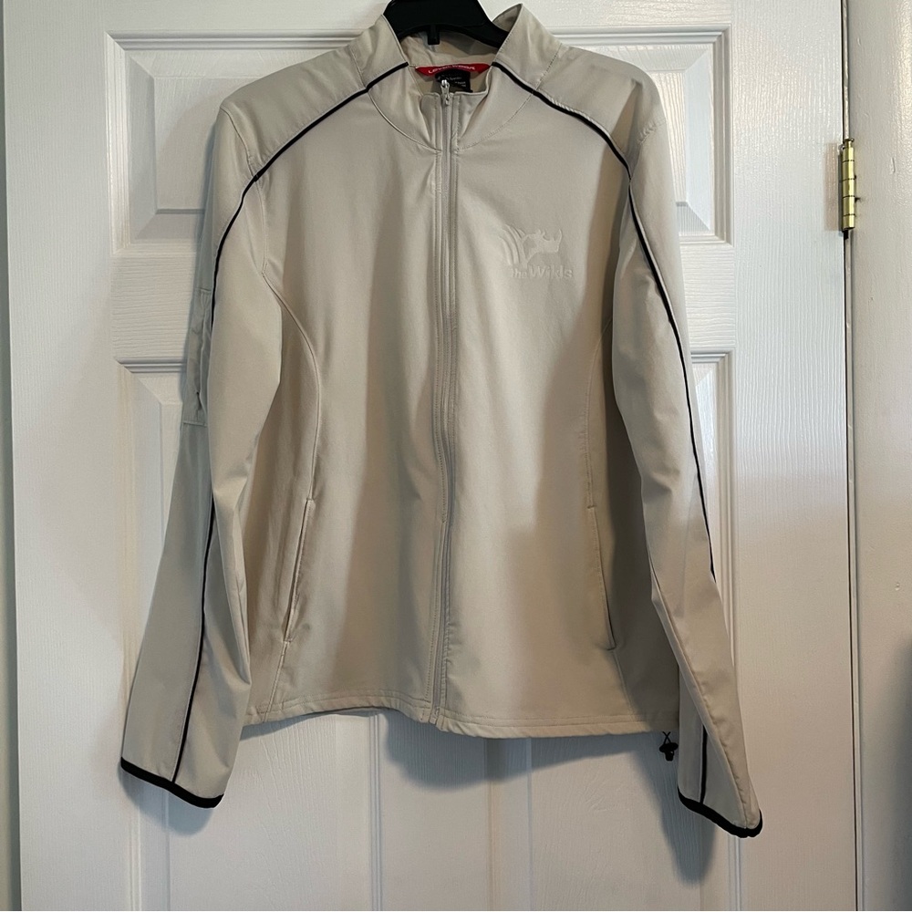 Level wear Women's Light Gray Ski Jacket. Item # 11204